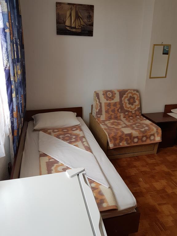 Guest Rooms Denitsa ابزور المظهر الخارجي الصورة