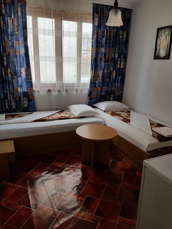 Guest Rooms Denitsa ابزور المظهر الخارجي الصورة